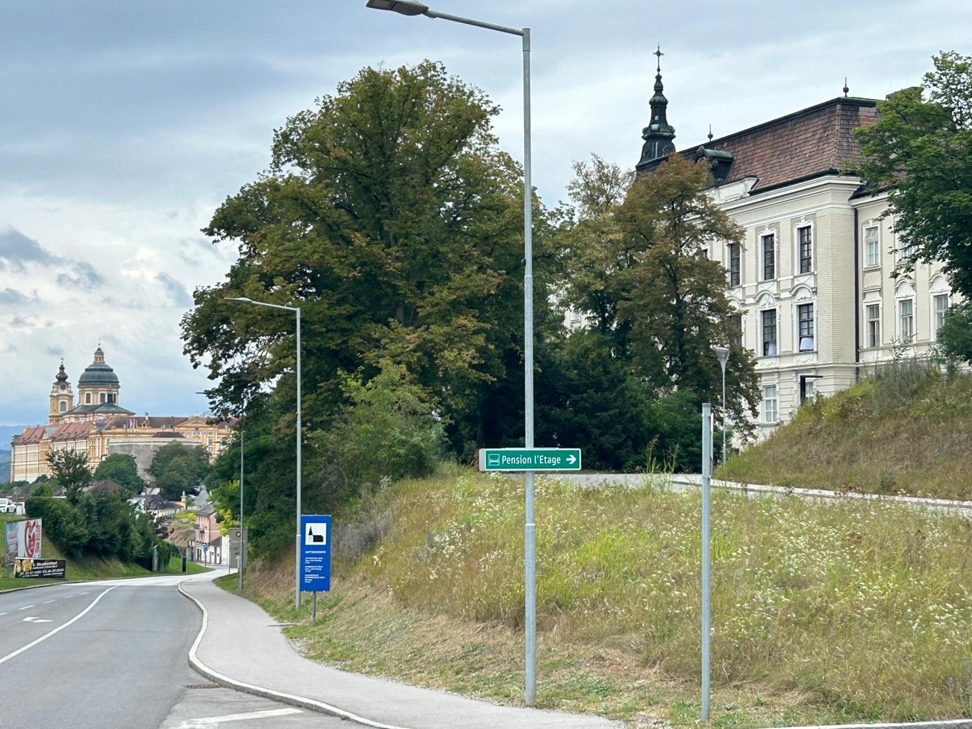 Pension L'Etage Melk Buitenkant foto